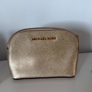 MICHAEL KORS SMALL POUCH GOLD HARDWARE WOMEN